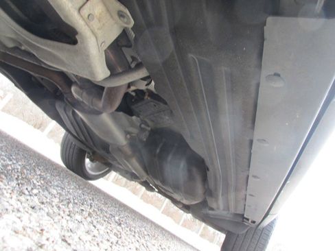 Used 2016 Land Rover Range Rover HSE image 11