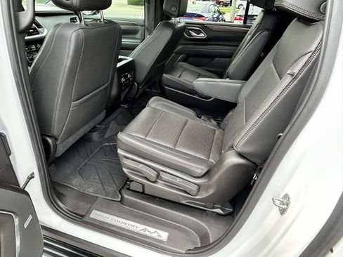 Used 2021 Chevrolet Suburban High Country RWD image 8