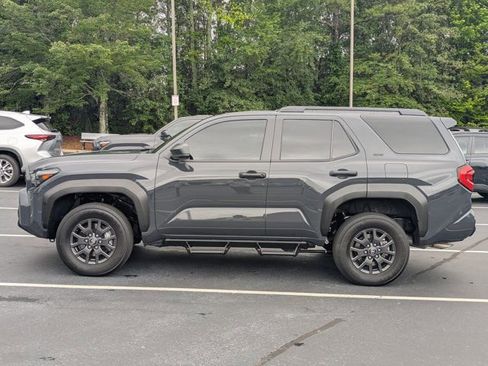 Used 2025 Toyota 4Runner SR5 RWD image 4