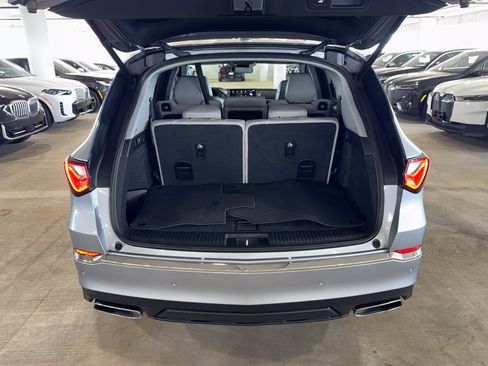 Used 2023 Acura MDX SH-AWD w/ Technology Package image 19