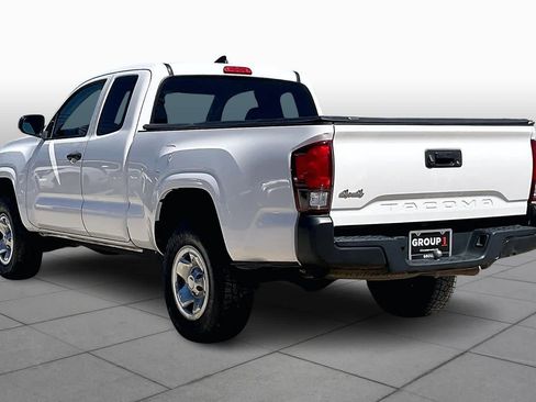 Used 2019 Toyota Tacoma SR image 11