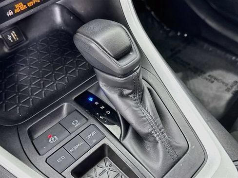 Certified 2025 Toyota RAV4 XLE FWD image 18