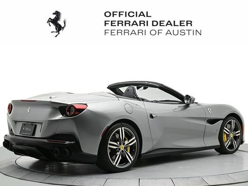 Used 2019 Ferrari Portofino RWD image 5