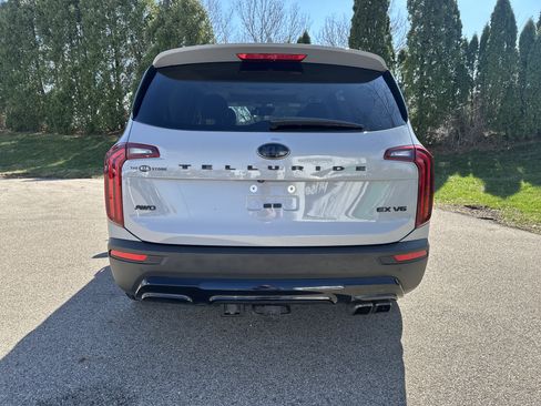 Used 2021 Kia Telluride EX w/ EX Premium Package image 3