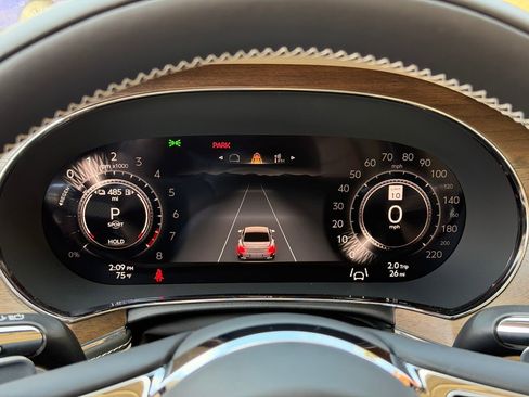 New 2026 Bentley Flying Spur Azure image 21