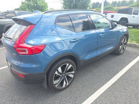 Used 2025 Volvo XC40 B5 Ultra w/ Climate Package AWD/4WD image 4