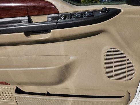 Used 2006 Ford F350 XLT image 22