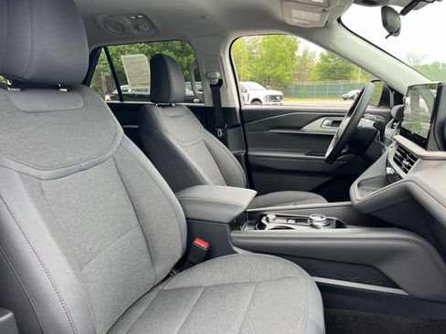 New 2026 Ford Explorer Active AWD/4WD image 27