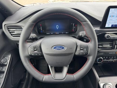 Used 2025 Ford Escape ST-Line Select AWD/4WD image 13