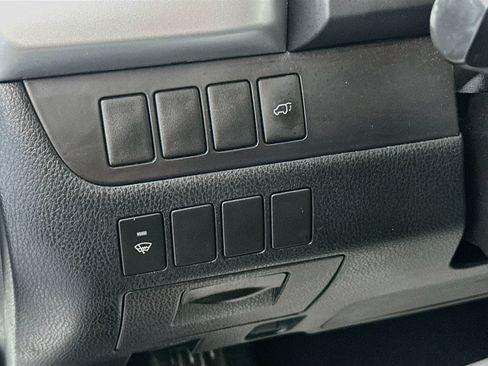 Used 2016 Toyota Highlander XLE AWD/4WD image 10
