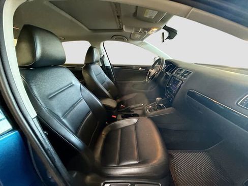 Used 2017 Volkswagen Jetta SEL image 28