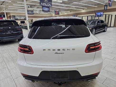 Used 2017 Porsche Macan AWD/4WD image 7