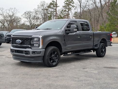 Used 2023 Ford F250 XL w/ STX Appearance Package image 5