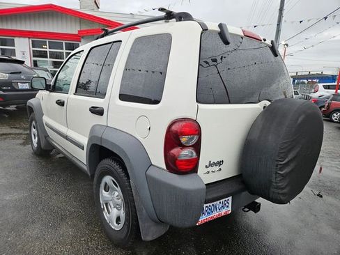 Used 2005 Jeep Liberty Sport image 5