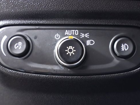 Used 2021 Chevrolet Equinox LT image 10