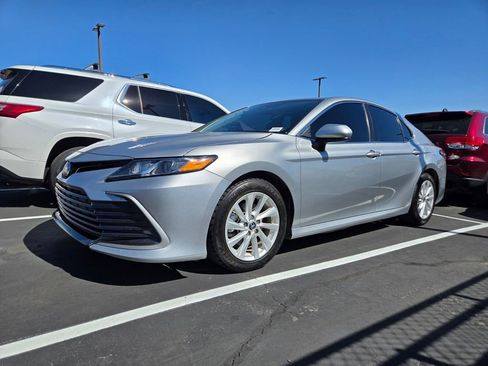 Used 2024 Toyota Camry LE image 2