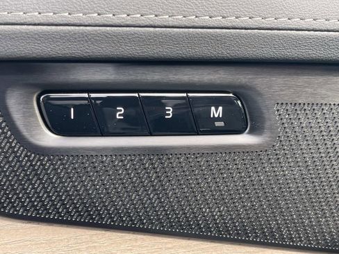 New 2026 Volvo XC90 B6 Plus w/ Protection Package Premier image 24