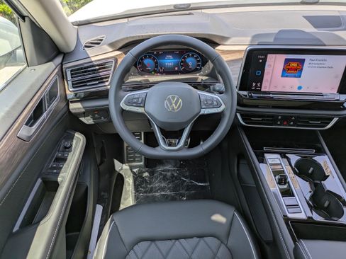 New 2026 Volkswagen Atlas SEL Premium R-Line AWD/4WD image 18