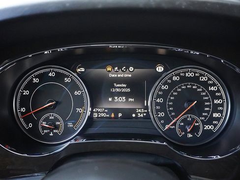 Used 2019 Bentley Bentayga V8 image 57