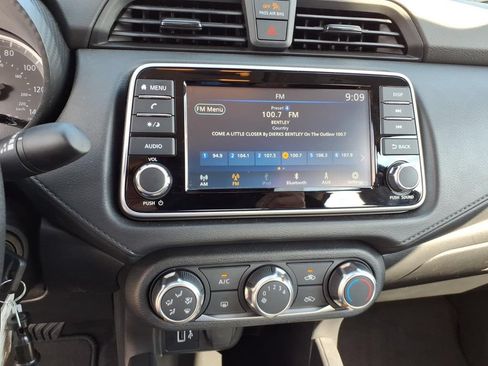 Used 2025 Nissan Versa S w/ Trunk Package FWD image 11