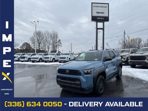 Used 2025 Toyota 4Runner SR5 image 1