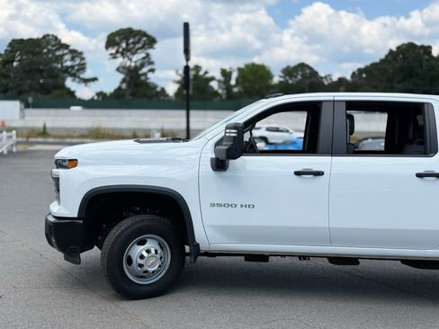 Used 2026 Chevrolet Silverado 3500 W/T AWD/4WD image 11