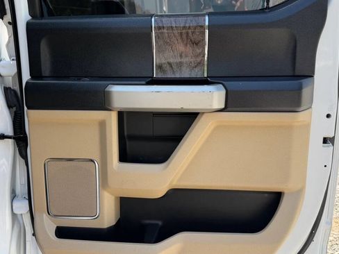 Used 2019 Ford F250 Lariat w/ Lariat Value Package AWD/4WD image 23