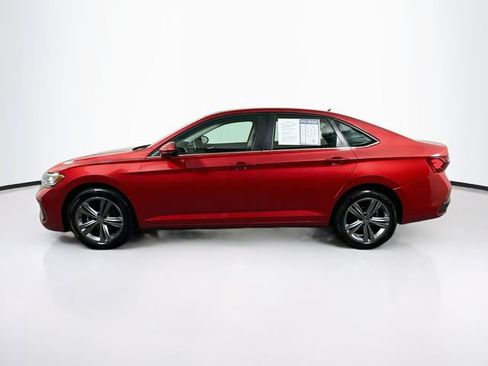 Certified 2023 Volkswagen Jetta SE w/ Panoramic Sunroof Package FWD image 5