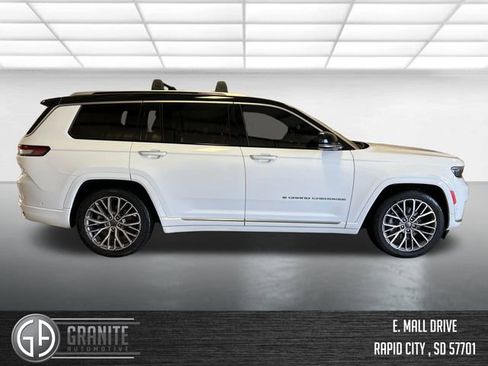 Used 2021 Jeep Grand Cherokee L Summit AWD/4WD image 6