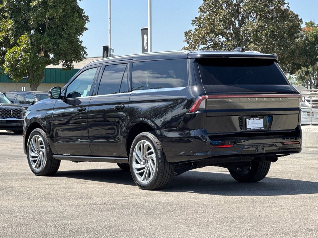 Certified 2025 Lincoln Navigator L Reserve AWD/4WD image 5