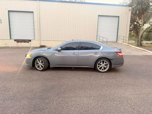Used 2010 Nissan Maxima 3.5 SV w/ Sport Pkg image 8
