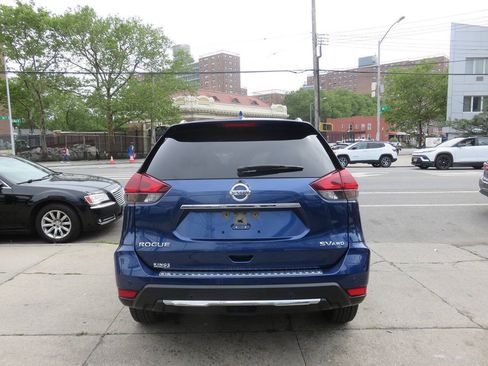 Used 2020 Nissan Rogue SV w/ Premium Package AWD/4WD image 8
