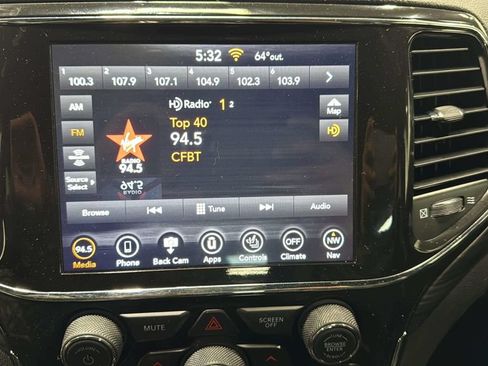 Used 2021 Jeep Grand Cherokee Altitude AWD/4WD image 26