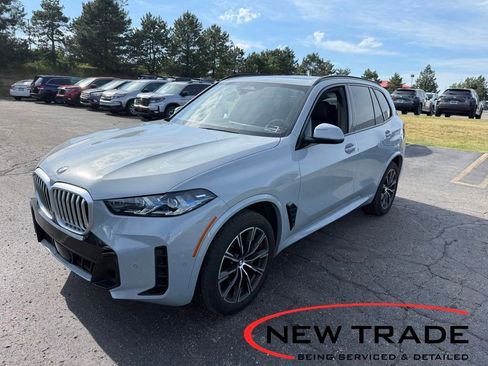 Used 2024 BMW X5 xDrive40i w/ Executive Package AWD/4WD image 1