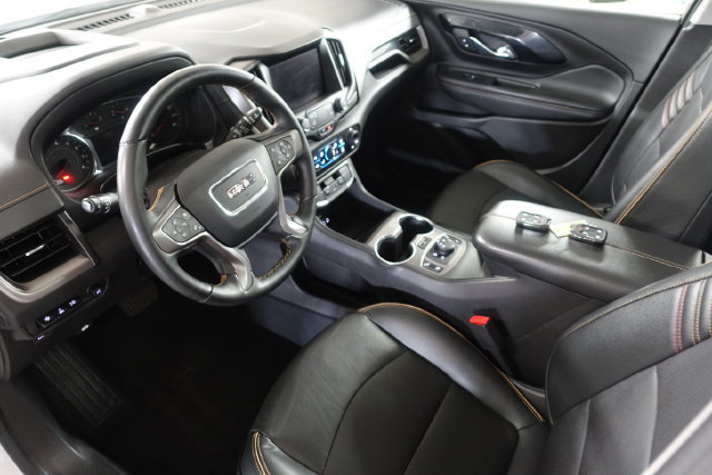 Used 2024 GMC Terrain AT4 w/ Tech Package AWD/4WD image 10
