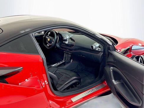 Used 2021 Ferrari F8 Tributo RWD image 29
