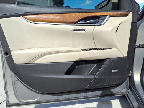 Used 2019 Cadillac XTS Luxury image 19