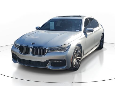 Used 2016 BMW 750i xDrive AWD/4WD image 3