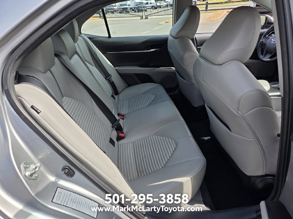 Used 2022 Toyota Camry SE FWD image 14