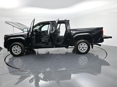 Used 2025 Toyota Tacoma SR5 AWD/4WD image 53