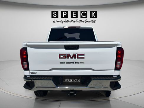 Used 2024 GMC Sierra 2500 Pro AWD/4WD image 4