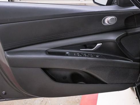 Used 2022 Hyundai Elantra SEL w/ Cargo Package FWD image 24