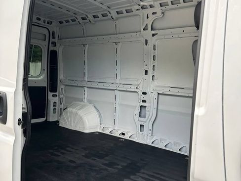 Used 2023 RAM ProMaster 2500 FWD image 26