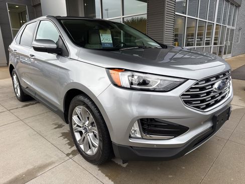 Certified 2021 Ford Edge Titanium image 10