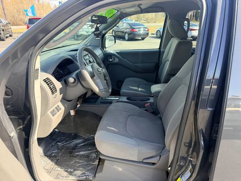 Used 2010 Nissan Frontier SE AWD/4WD image 10