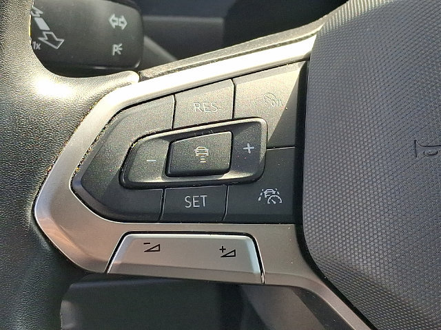 Used 2024 Volkswagen Tiguan SE AWD/4WD image 20