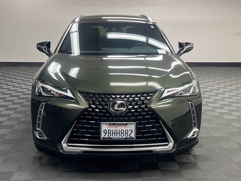Used 2022 Lexus UX 200 w/ Accessory Package (Z2) image 3