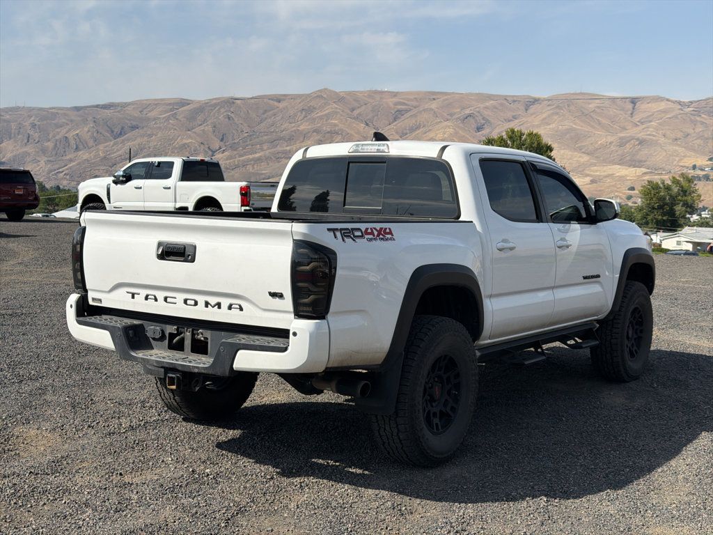 Certified 2022 Toyota Tacoma TRD Off-Road w/ TRD Premium Off Road Package AWD/4WD image 12