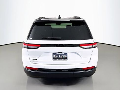 New 2025 Jeep Grand Cherokee Limited image 6