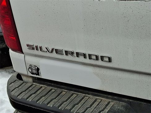 Used 2025 Chevrolet Silverado 2500 Custom w/ Z71 Off-Road Package image 9